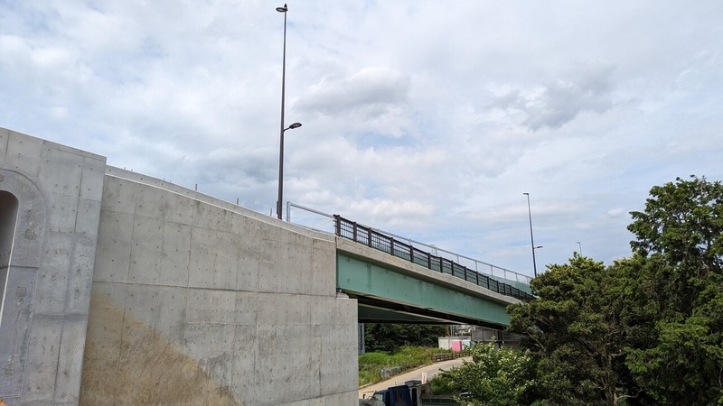 三郷流山橋