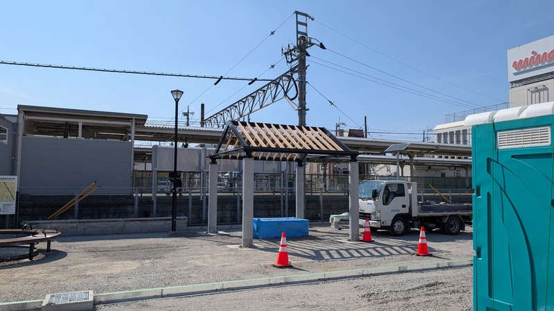 初石駅