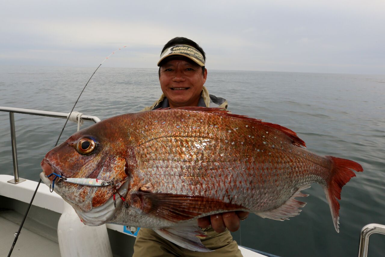 ８月 ８日 釣果 スーパーライトジギング 今季初マダイ おめでとうございます 釣り船 快星丸の釣行記