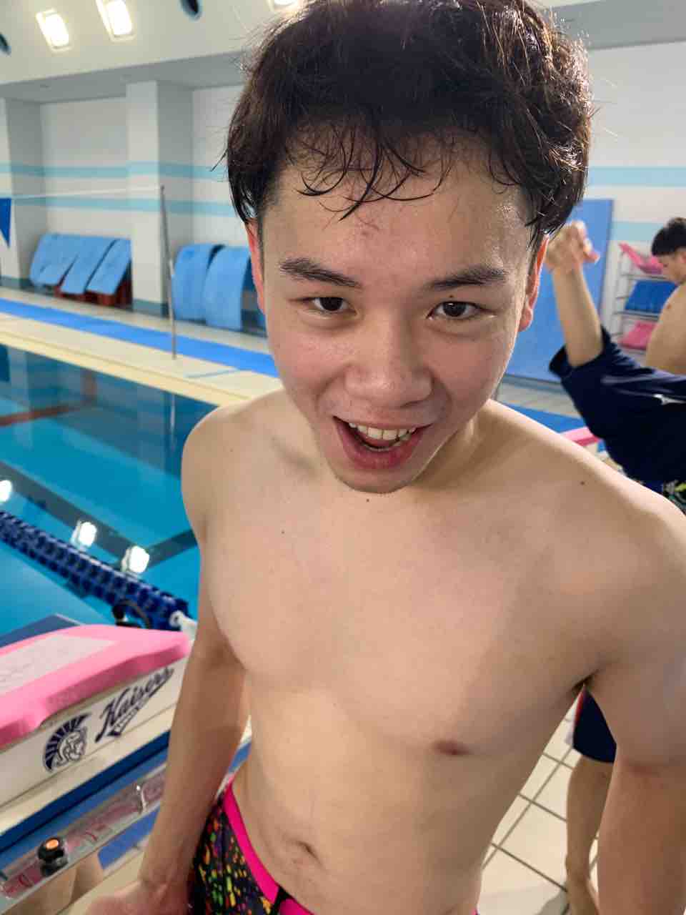 プールサイドの会話