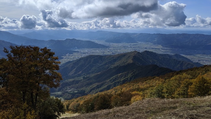 1025八海山4合目から