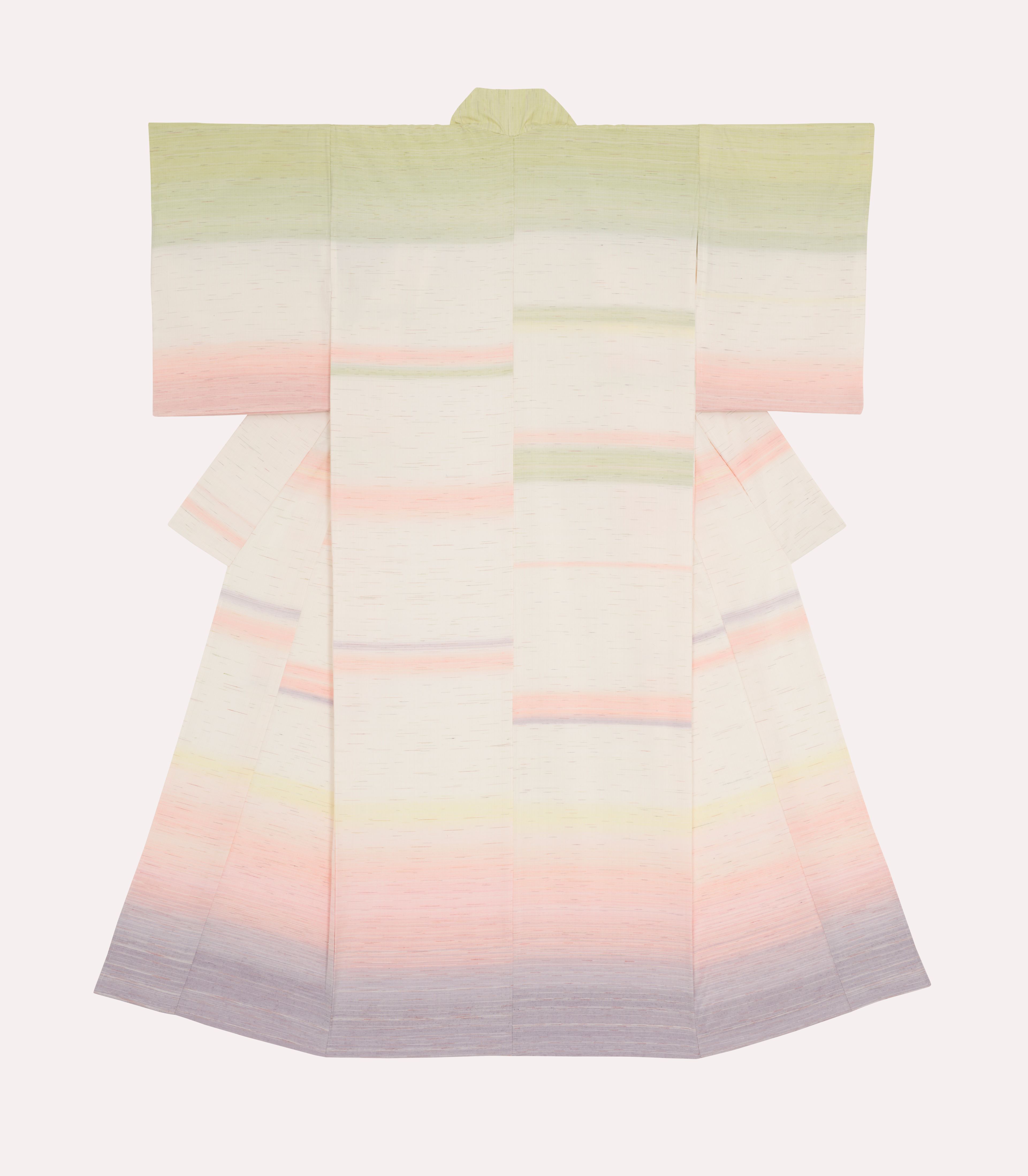 染織家・志村ふくみの軌跡をたどる「志村ふくみ100歳記念 ―《秋霞