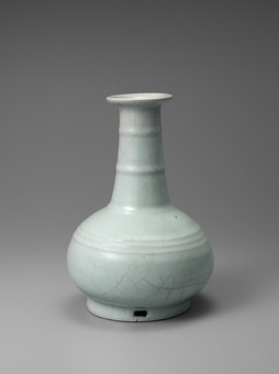 ④青磁下蕪花生　中国・南宋時代　南宋官窯　鹿島家伝来　重要文化財