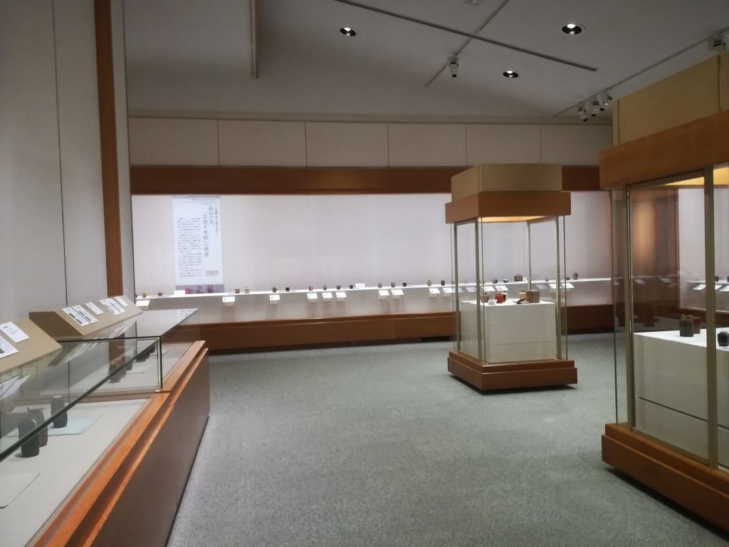 静嘉堂文庫美術館「名物裂と古渡り更紗」「曜変天目」を包む絹 静嘉堂文庫美術館「名物裂と古渡り更紗」「曜変天目」を包む絹