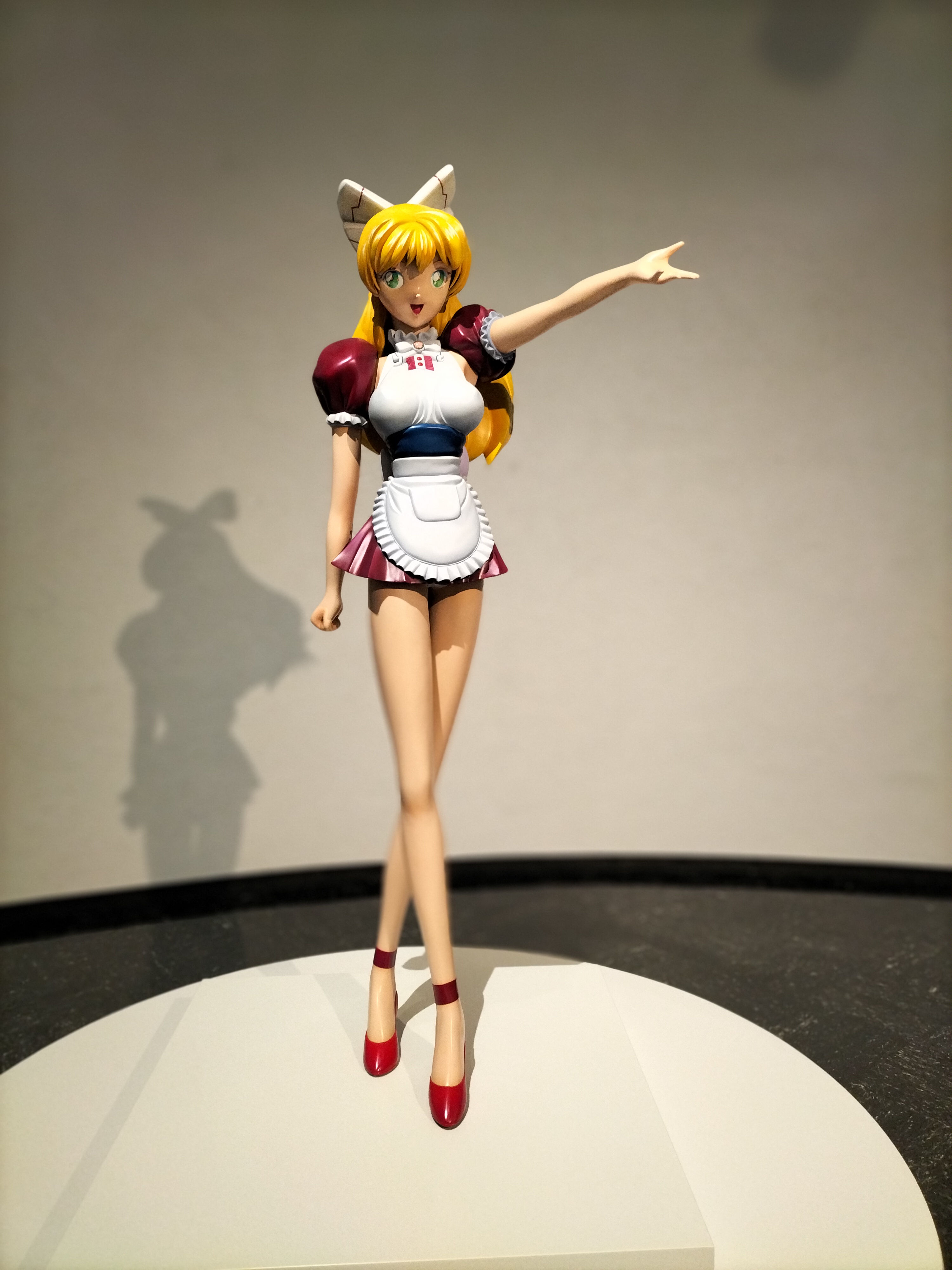 西洋人形です。マニアの方などいかがでしょうか。補足画像　その１ 私たちは何者？ ボーダレス・ドールズ」渋谷区立松濤美術館 呪詛人形