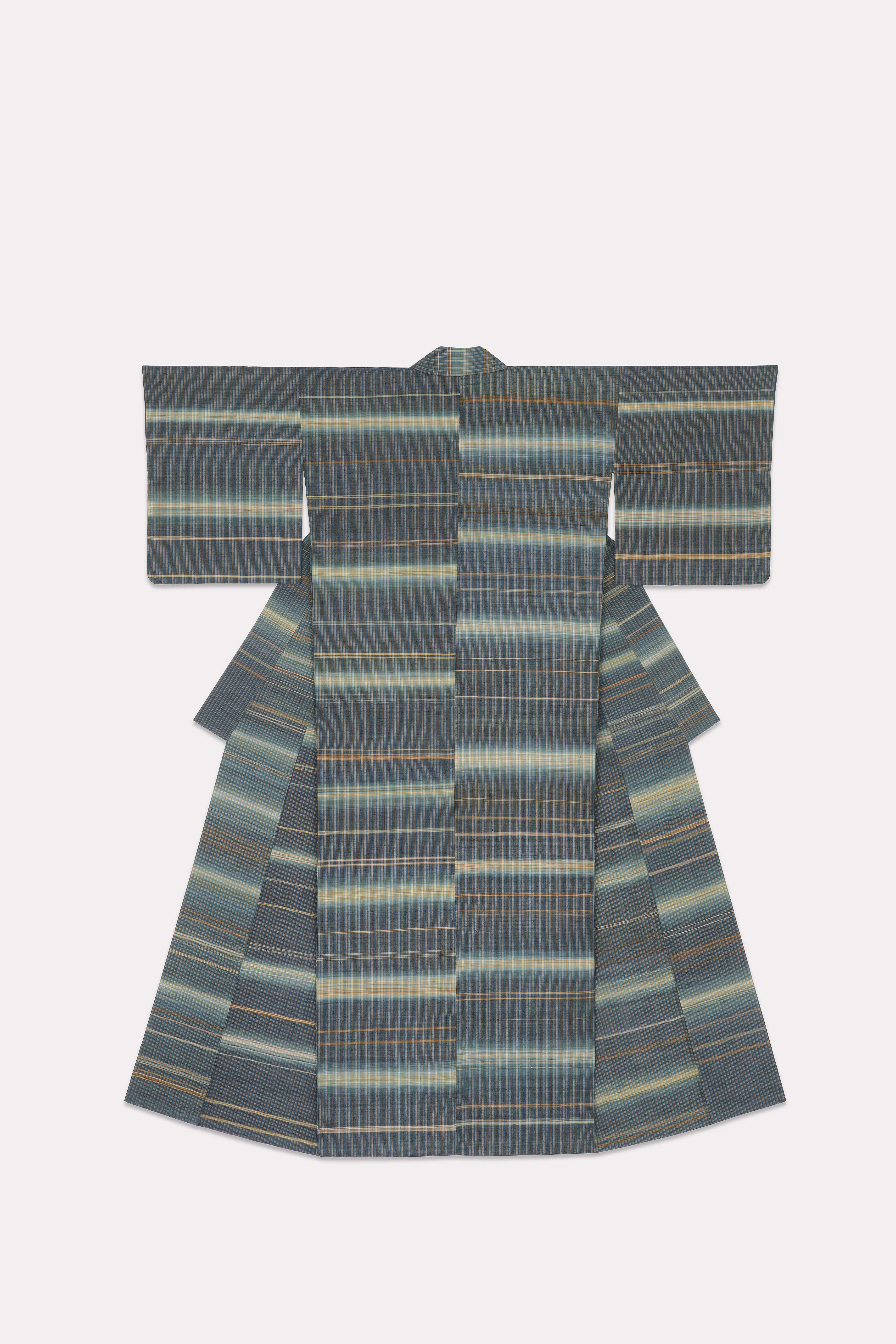 染織家・志村ふくみの軌跡をたどる「志村ふくみ100歳記念 ―《秋霞