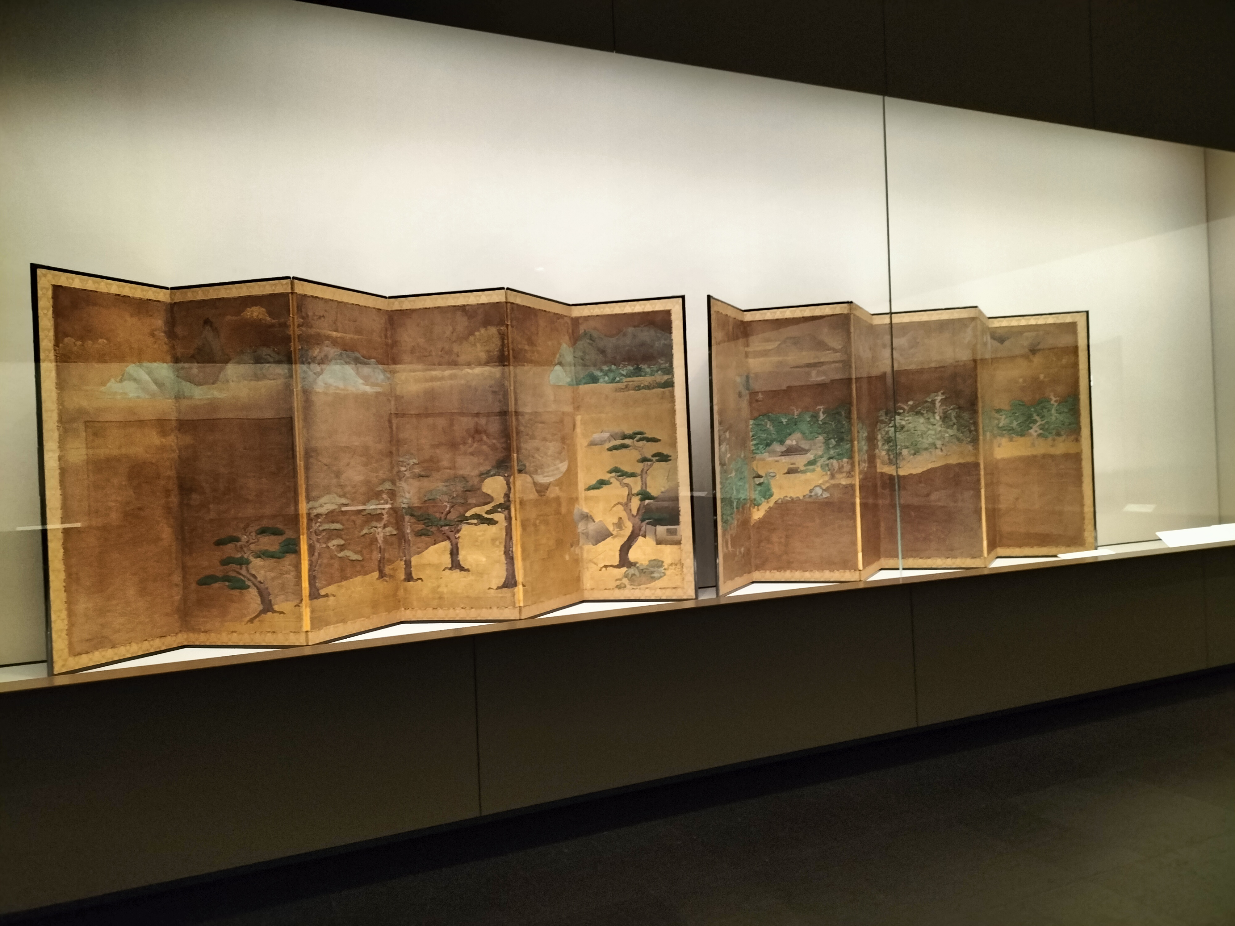 特別展「将軍家の襖絵 ─屏風絵でよみがえる室町の華─」根津 特別展「将軍家の襖絵 ─屏風絵でよみがえる室町の華─」根津