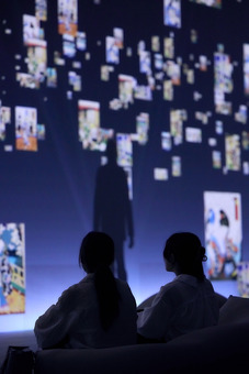 03「【SCENE02】ゴッホの浮世絵コレクション」東京会場の様子