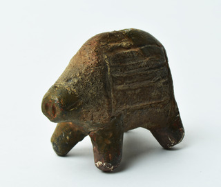 14動物形土製品 市立函館博物館蔵