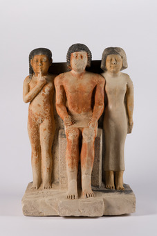 WEB用_ニカーラーとその家族の像