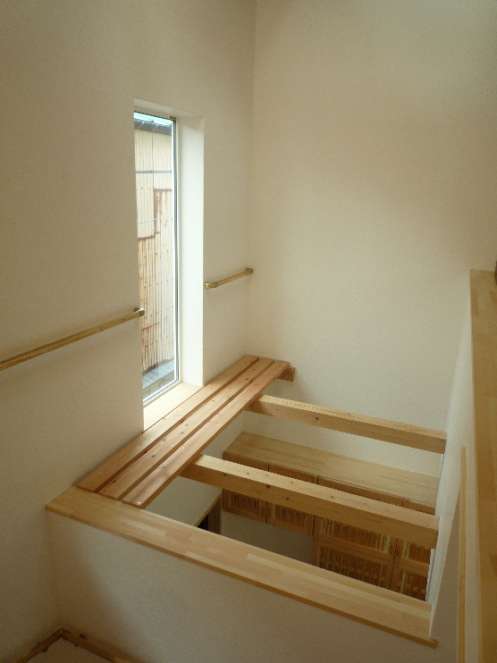 階段 吹き抜け部分の紹介 甲斐谷建築企画 現場リポート