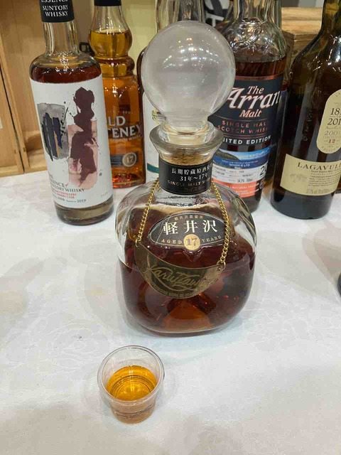 23年熟成★コレクター垂涎！小諸ワイナリー 1984年製 ブランデー 700ml 23年熟成☆コレクター垂涎！小諸ワイナリー 1984年製 ブランデー 700ml