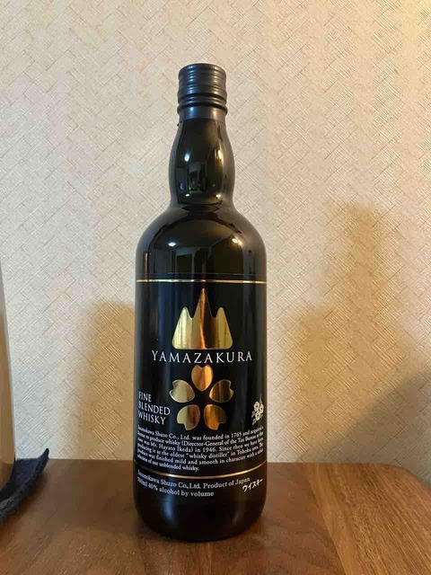 カイ太郎の晩酌日記 286杯目 ファインブレンデッドウイスキー 山桜 黒