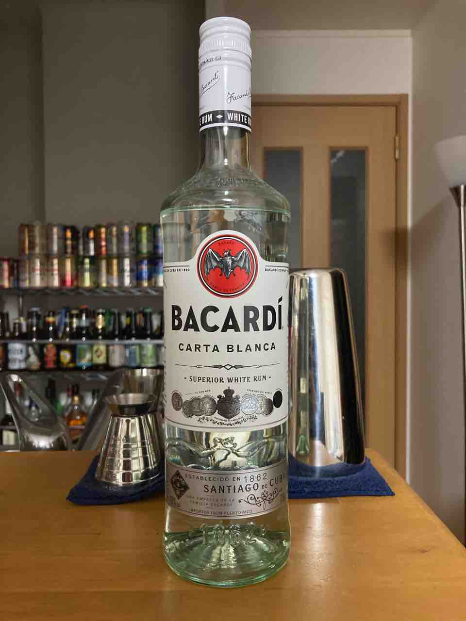 カイ太郎の晩酌日記 16杯目 バカルディ スペリオール : カイ太郎