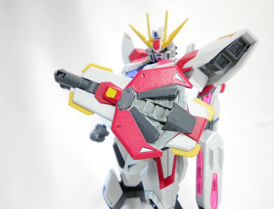 HGBFスタービルドストライクガンダム : 玩具店：ぜんまいの森