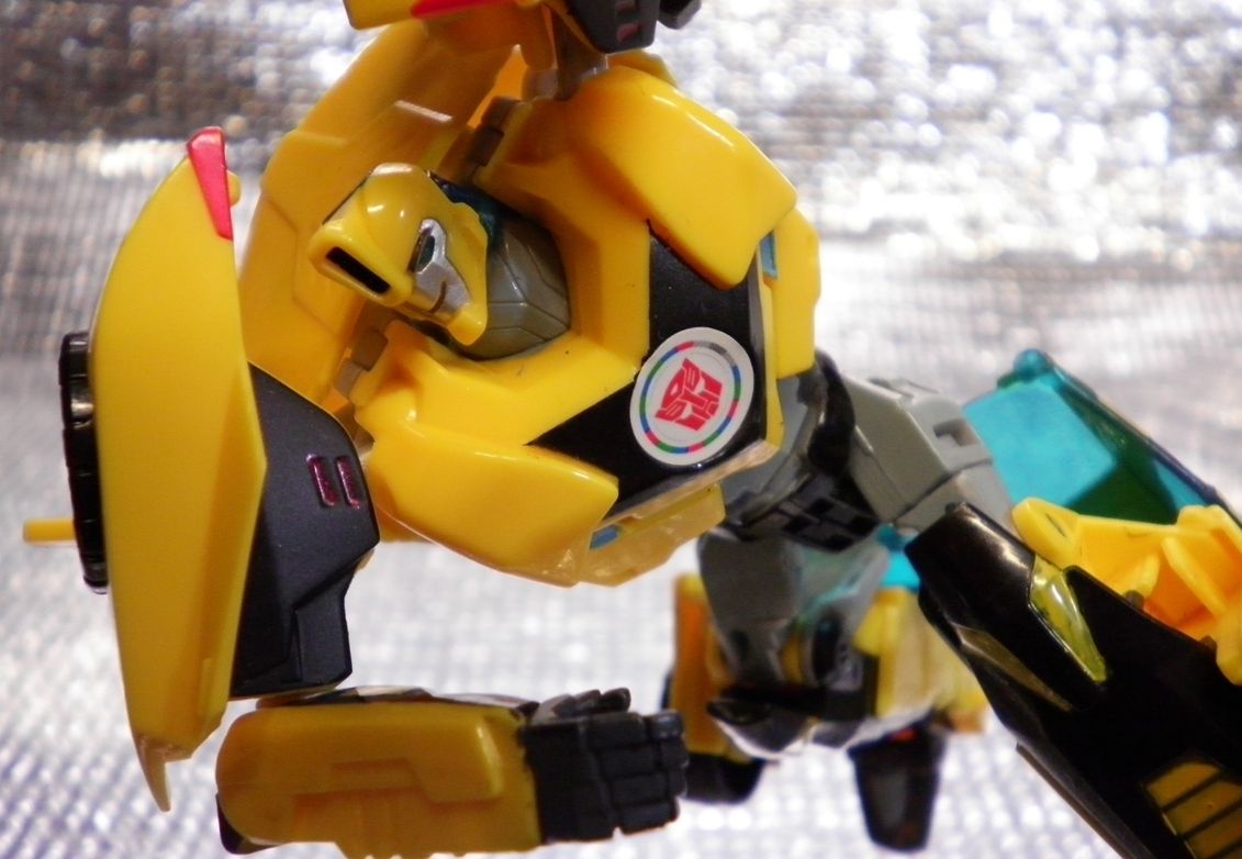 バンブルビー(アドベンチャー) : 玩具店:ぜんまいの森 バンブルビー(アドベンチャー) : 玩具店:ぜんまいの森