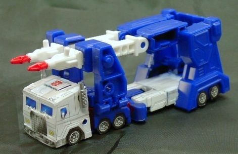 極小変形トランスフォーマー第二弾シークレットウルトラマグナス