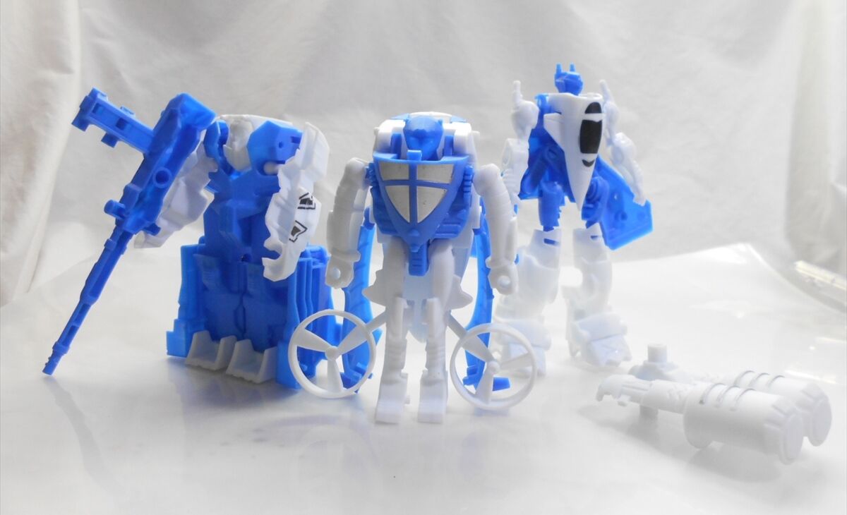 ダイソー 変身ロボット（後編） : 玩具店：ぜんまいの森