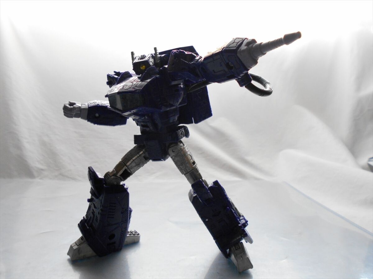 mega03.jpg