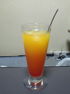 テキーラ サンライズ Tequila Sunrise 晩酌にカクテルはいかが