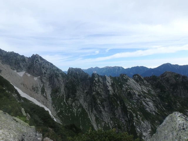 F6B15B53-13B1-4E09-95C6-28412E0EDAB8