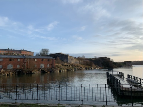 5D5E9871-BC97-4D58-8E67-FF19C15224E5