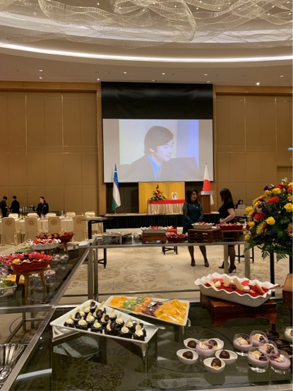 EB10A633-E77C-40FC-83DE-97249501ABC5