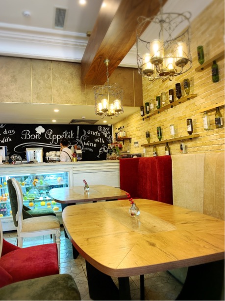 E3048FDD-C94D-4709-9BD5-7271F46BFBD3