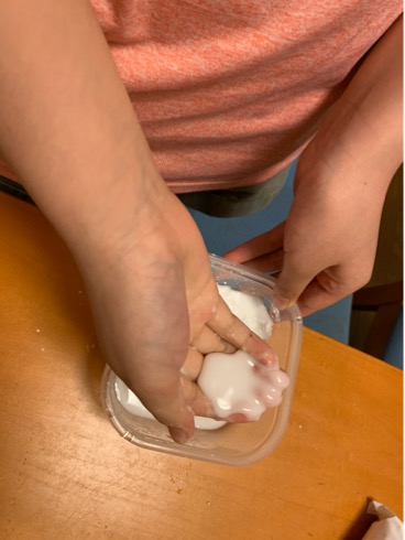 2D0F3EFB-6903-40C1-928A-F6C36B25637E