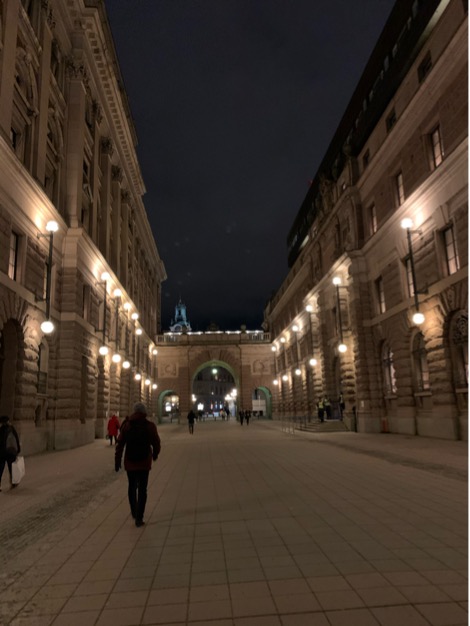 CB669796-0BA6-4ED9-BED8-893A8FE39B82