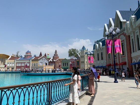 9553ED81-19C6-47D9-A79F-A8D46E9ABADC