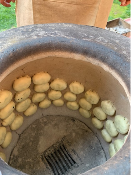 B53DC9BA-DA43-475B-B591-6F7BA9AEAA4A