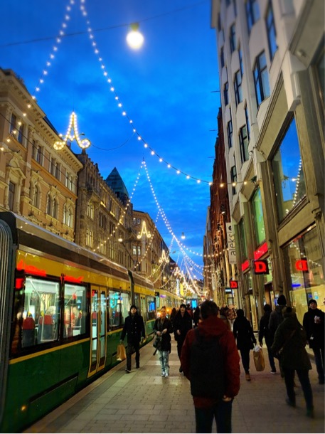 8EF99251-4F39-4879-8668-F5DD6A616BEA