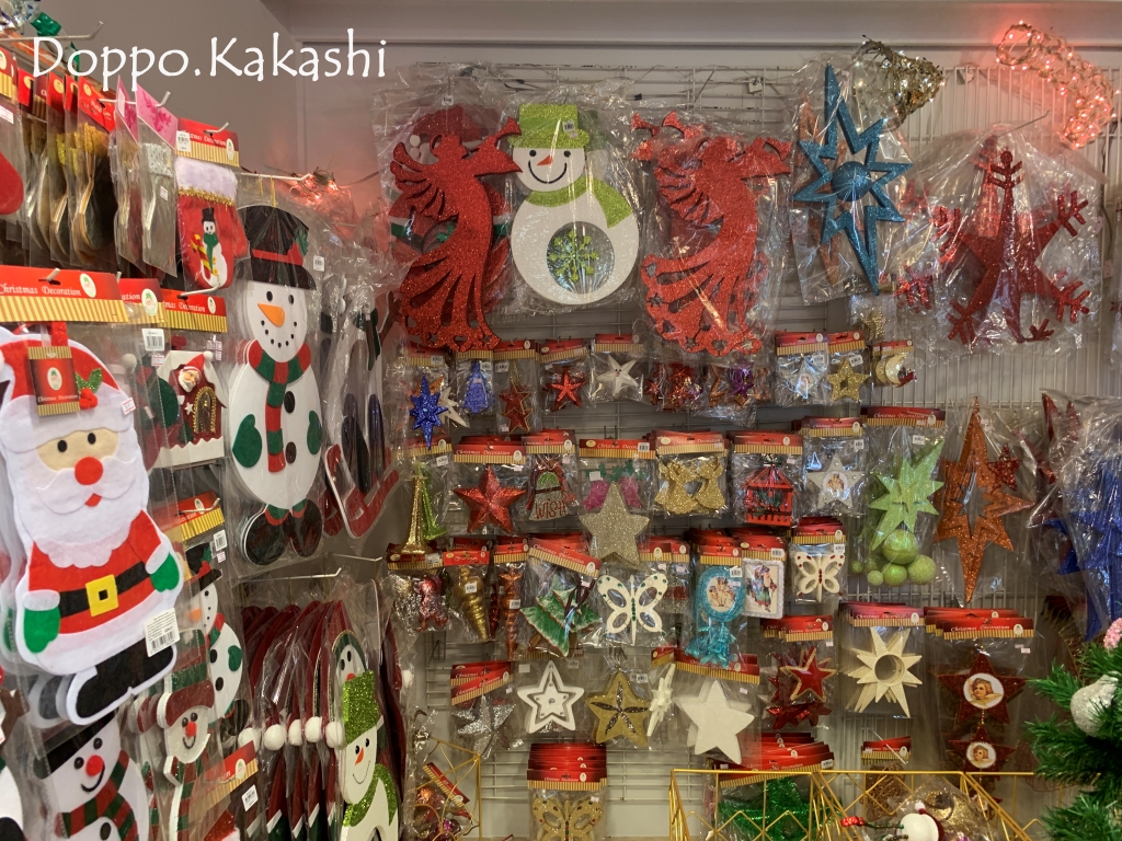 クリスマスツリーはここでゲット バンコク クリスマス デコレーション バンコクヤイ かかし バンコク独歩 バンコク半径2時間の旅