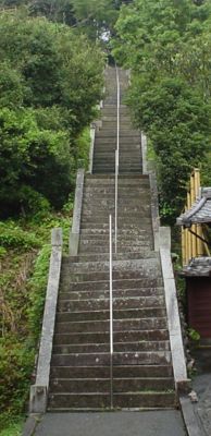 天神社への石段