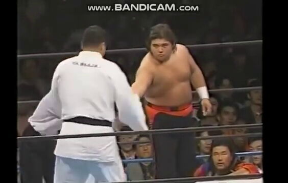 負けたら即引退？橋本真也vs小川直也！②1・4事変…追い詰められ