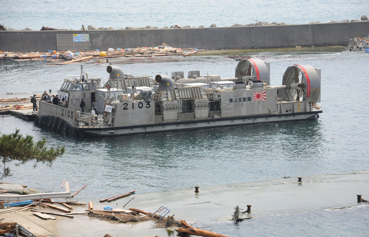 日本のホバークラフトの上陸艇lcacがカッコイイ或る ハ カッケー速報