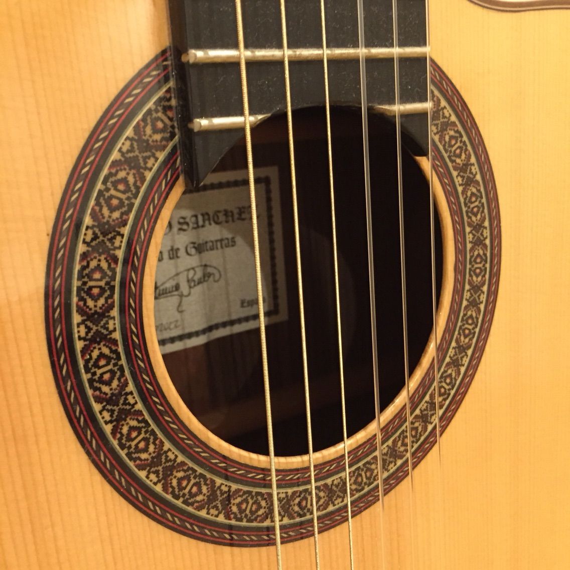 機材紹介：アントニオサンチェスEG-5 エレガット : 30歳からジャズに