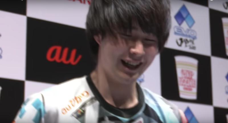 スト5 ナウマン 24 弱キャラ さくら でevo Japanを優勝する快挙 決勝でマゴかりん制す 海外 真の弱キャラ神 遂にさくらが さくらで優勝できるんだ 格ゲーブログ 仮