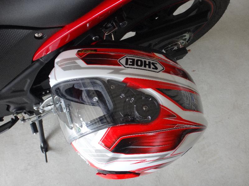 YZF-R25用キジマ ヘルメットロック取付…v( ̄Д ̄)v : ゆみゆみ@バイク沼の散在禄 YZF-R25用キジマ ヘルメットロック取付…v( ̄Д ̄)v : ゆみゆみ@バイク沼の散在禄