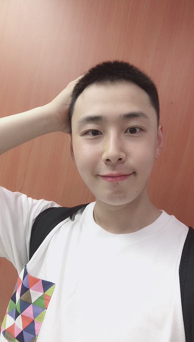 な こ の ずっとずっとcode Vに はまり中 ウシク 明日入隊です