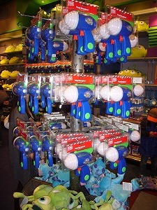 トゥモローランドのバズ ライトイヤーのアストロブラスターに隠れミッキーが 隠れミッキーを探せ 隠れミッキー情報満載