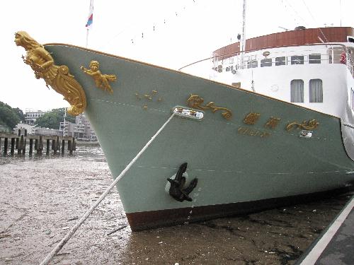 25 004