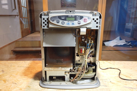 ダイニチファンヒーター FW-3070E修理 （気化器交換） : 金物屋さんっ