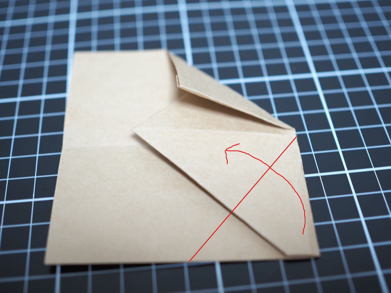 定番 紙飛行機の席札の作り方 Kaku 結婚式を手作りしよう