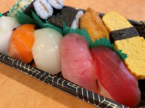 にぎり寿司800円M