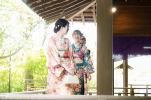 成人式 振袖 前撮り 神社 ロケーションフォト4