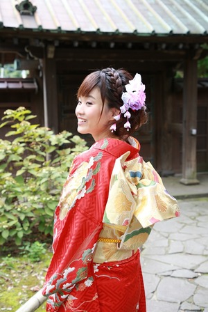 成人振袖屋外ロケーション撮影 前撮り写真 鎌倉寺庭園