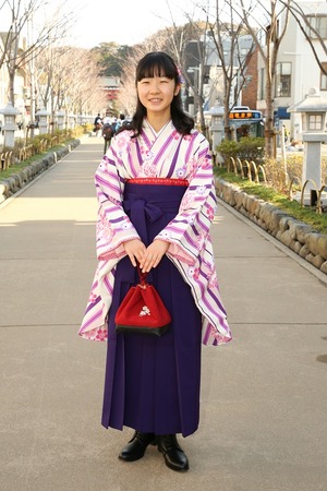 鎌倉小学生卒業袴女児2