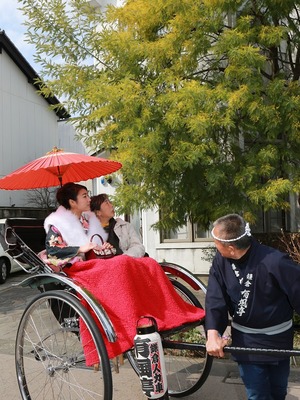 鎌倉振袖人力車屋外撮影